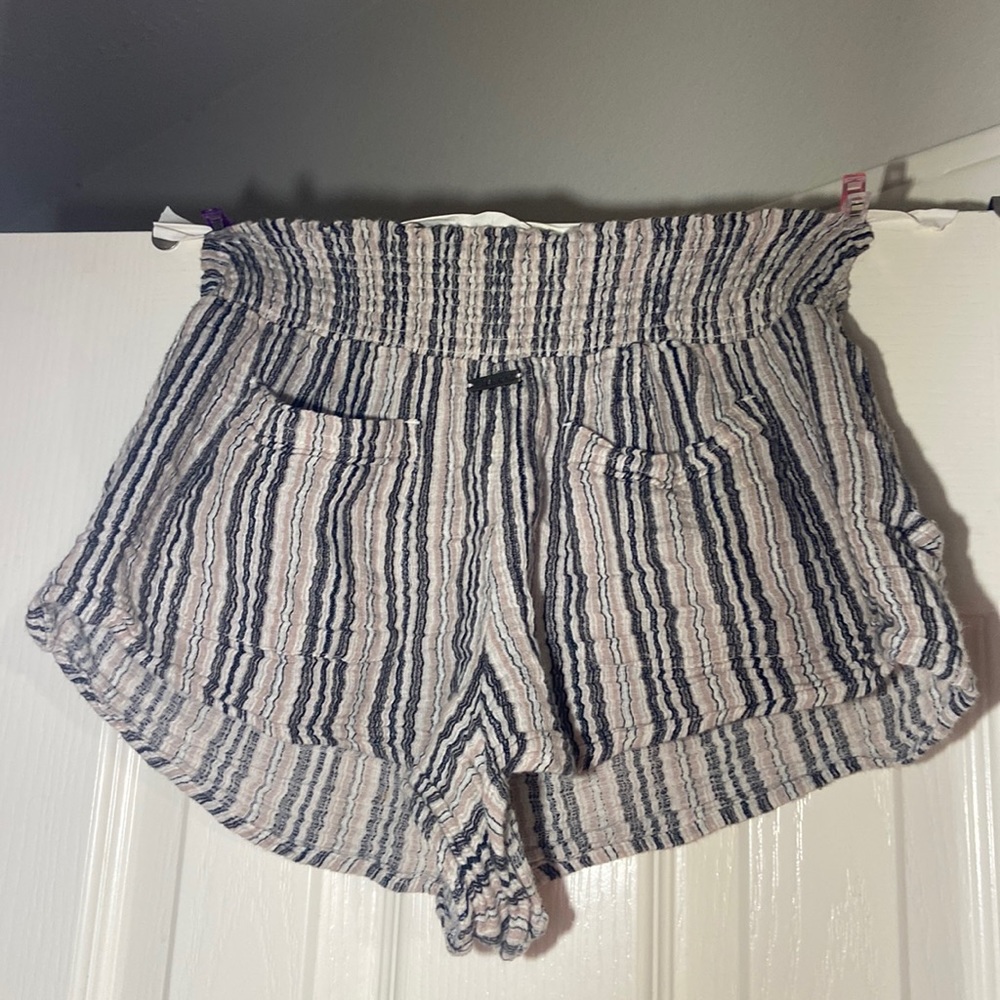 Billabong pocket shorts